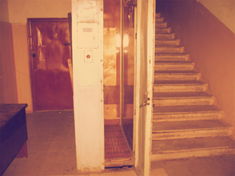 Лифт на первом этаже
