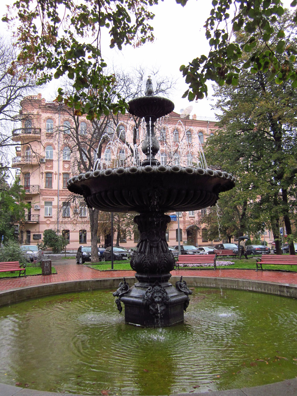 Терменовский фонтан на площади Ивана Франко